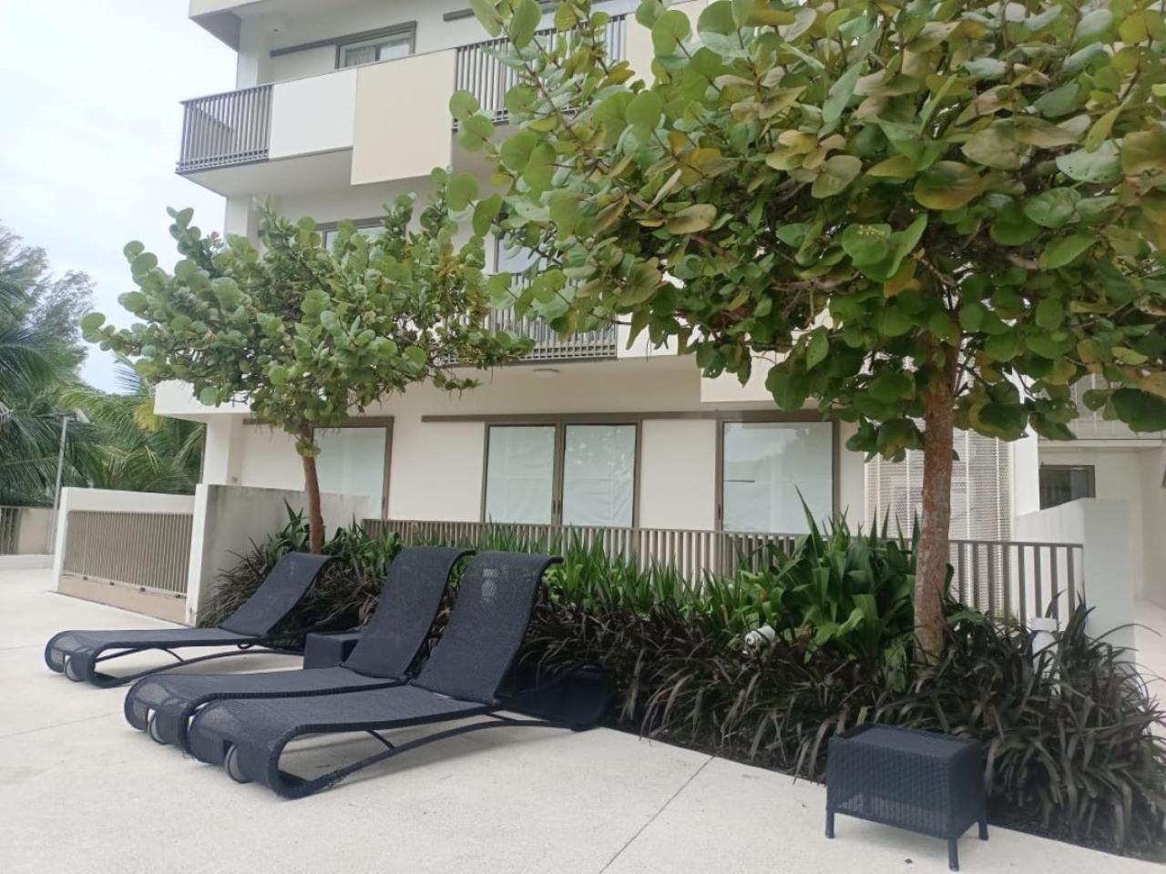 By The Sea Batu Ferringhi Apartment Екстериор снимка