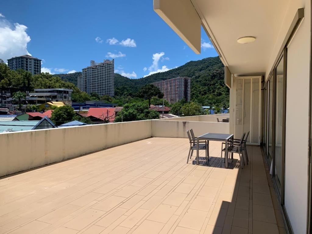 By The Sea Batu Ferringhi Apartment Екстериор снимка